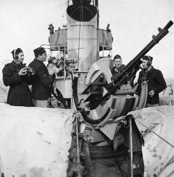 File:AA gun on HMS Romulus.jpg