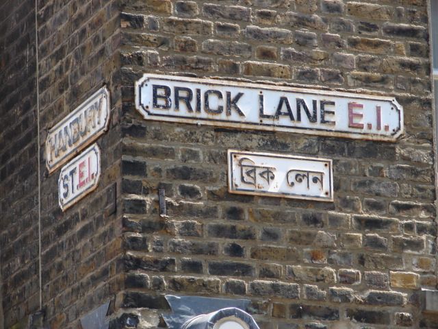 File:Brick Lane - London.jpg