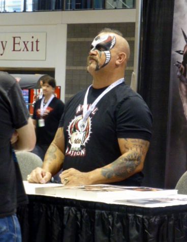 File:C2E2 2015 - Joe Laurinaitis (16683666234).jpg