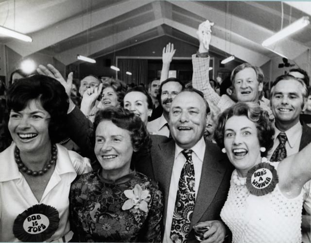 File:Celebrating on election night, November 29 1975.jpg