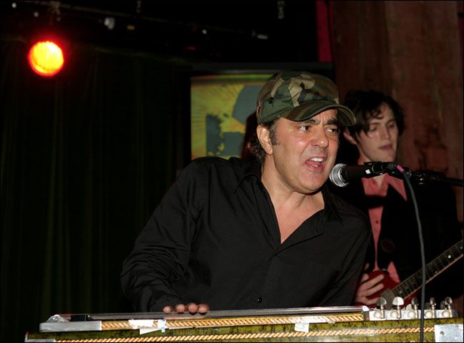 File:Daniel Lanois - Steel Guitar.jpg