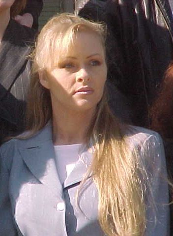 File:Dyanna Lauren.jpg