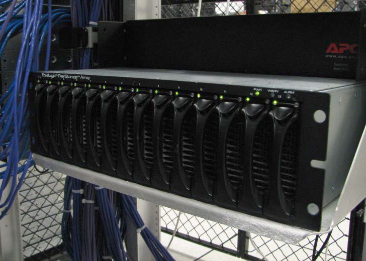 File:EqualLogic PS100E PeerStorage Array (157832701).jpg