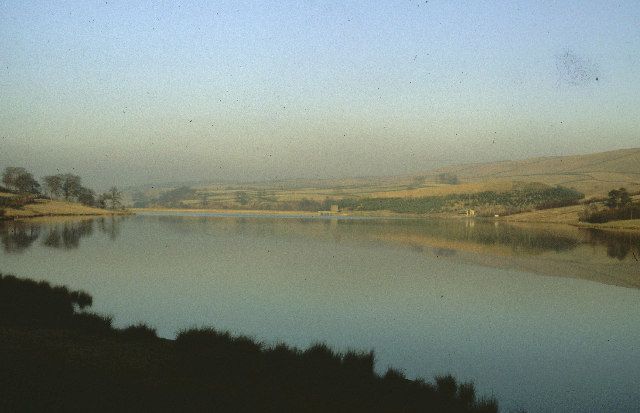 File:Errwood Reservoir.jpg