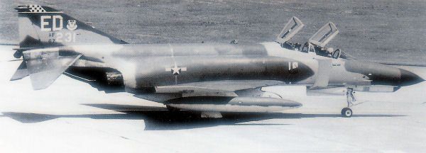 File:F-4E-67-0231-16tfs-02APR70.jpg