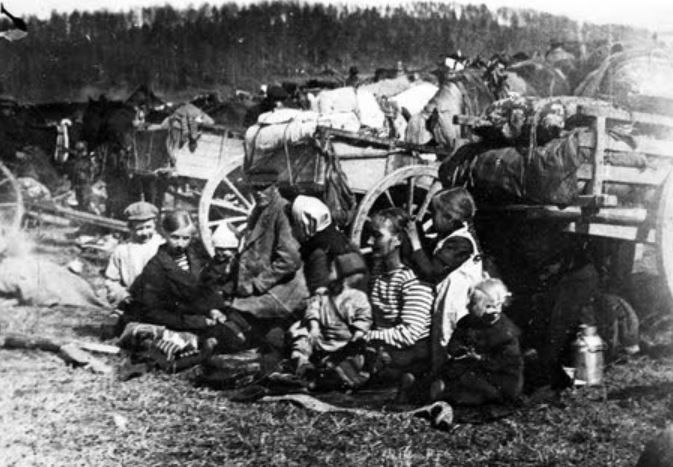 File:Fellman's field refugees.JPG