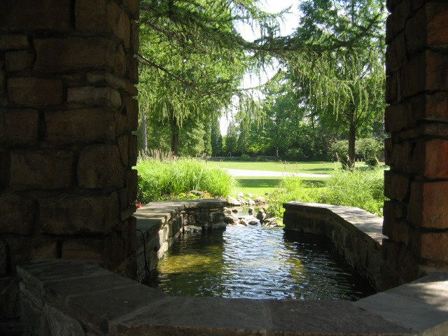 File:Fountain, Graycliff.jpg