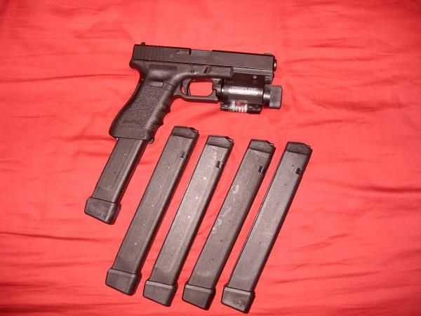 File:Glock 22 .40cal.JPG