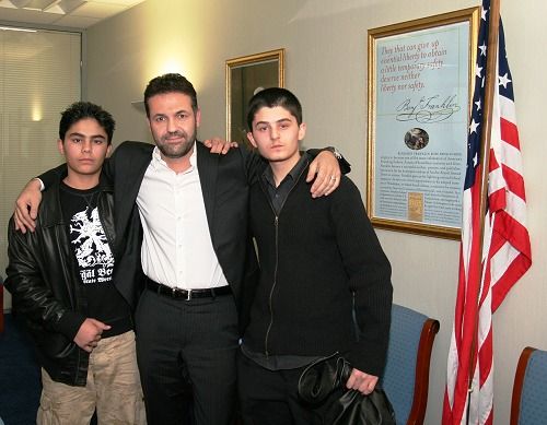 File:Hosseini, Khaled (with actors).jpg