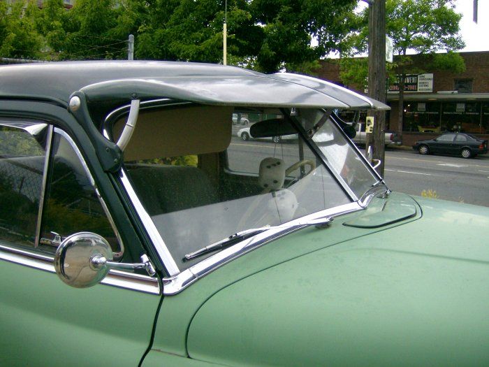 File:Raked windshield 1952 DeSoto.jpg