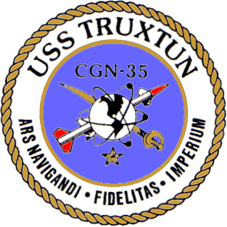 File:USS Truxtun (CGN-35) insignia, in 1995.png