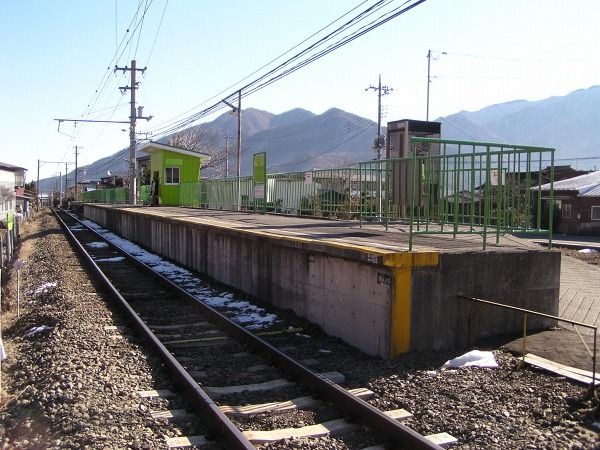 File:Yoshiikeonsenmae Station 20060211.jpg