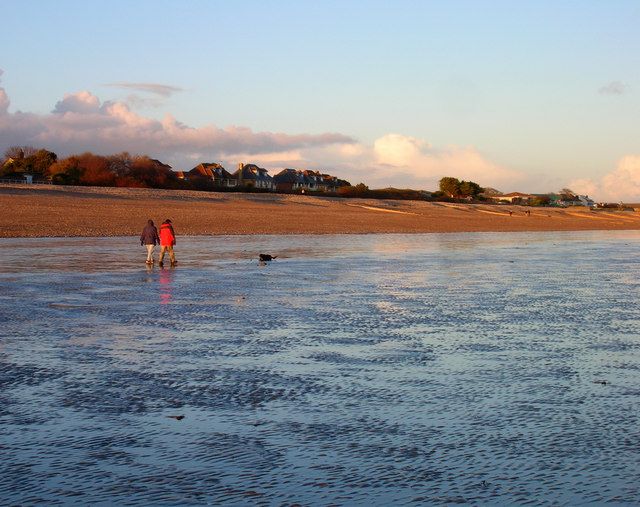 File:Aldwick Beach - geograph.org.uk - 720229.jpg