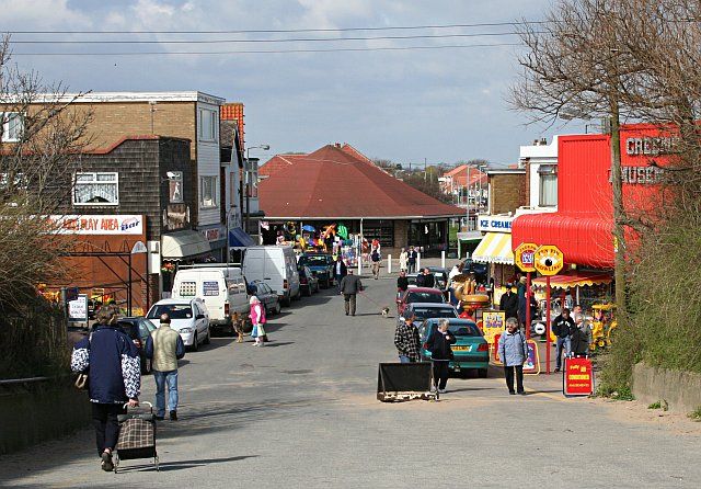 File:Chapel St Leonards in 2006.jpg