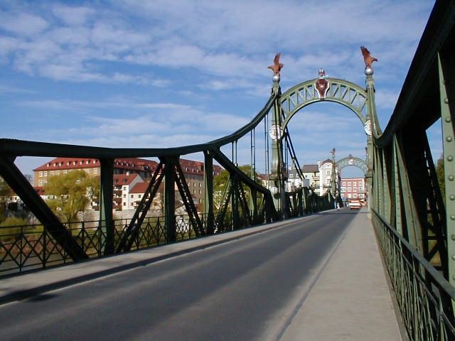 File:Laufen'brucke1.jpg