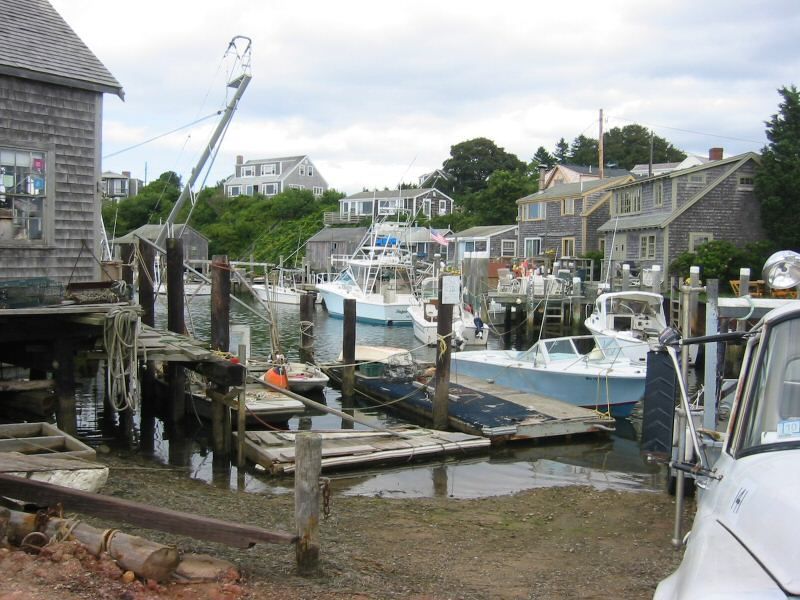 File:Menemsha.jpg