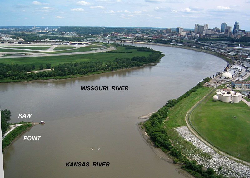 File:Missouri River at Kansas City.jpg