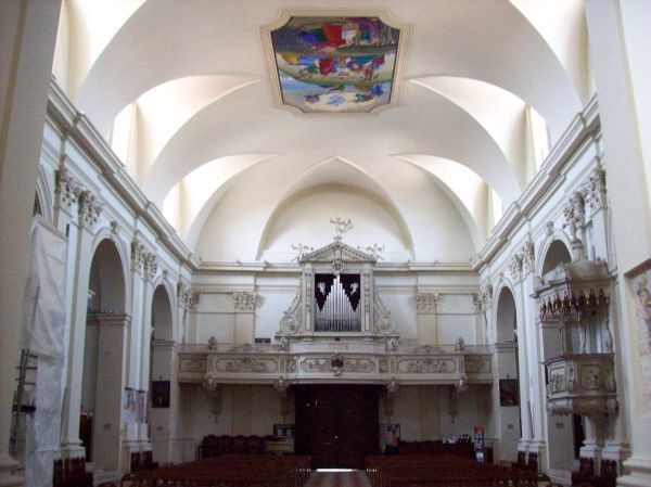 File:Pordenone-Duomo di San Marco interno.jpg