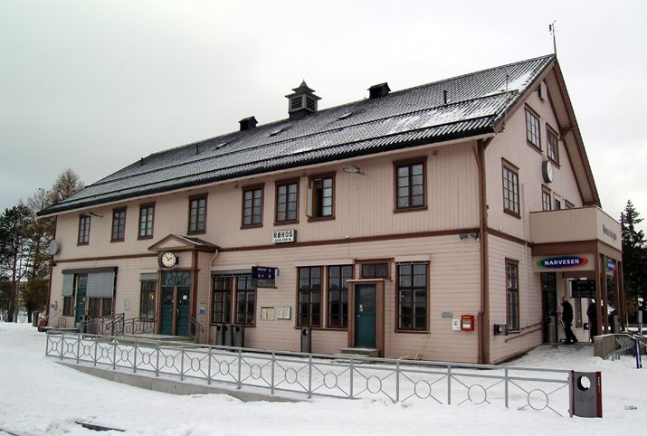 File:Roeros railway station.jpg