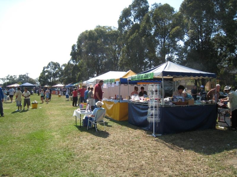 File:Yagoona Autumn Fair stalls.jpg