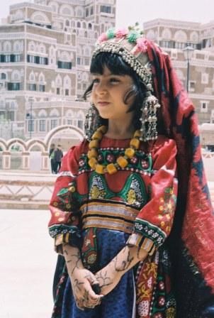 File:Young Yemeni girl wearing tradition clothes.jpg