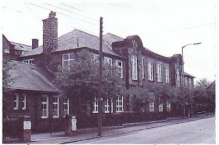 File:Annfield Plain Intermediate School.jpg