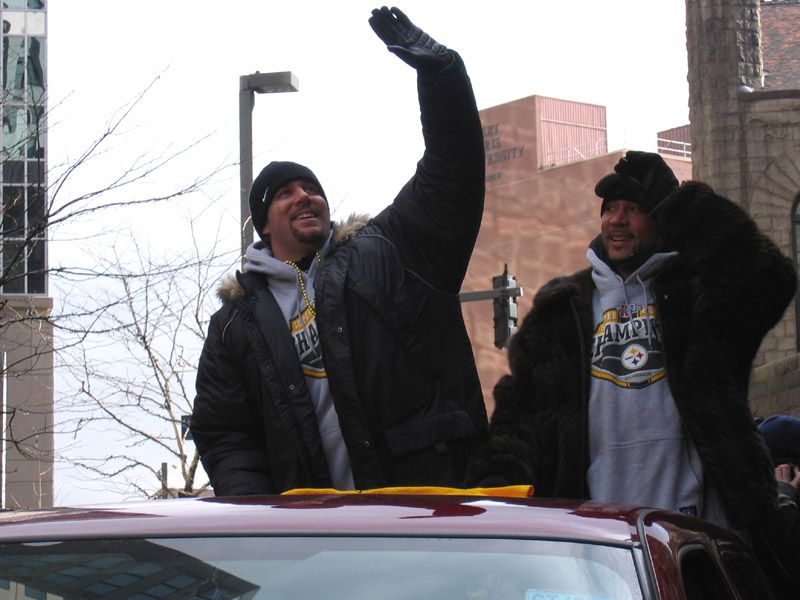 File:BigBen CharlieBatch SB40 parade.jpg