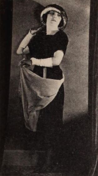 File:Bunty Pulls the Strings (1921) - 2.jpg