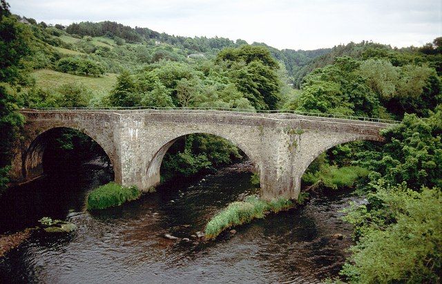 File:Clydesholm Bridge - geograph.org.uk - 1417110.jpg