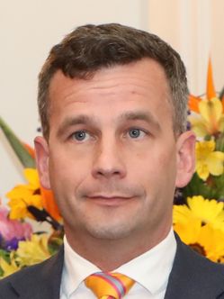 File:David Seymour 2023 cropped headshot.jpg