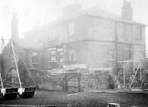 File:Former Royal Exchange pub, Hunslet.jpg