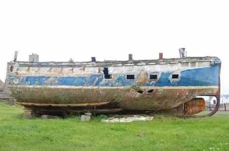 File:Hulk of Charlotte Elizabeth at Thurso Harbour.jpg