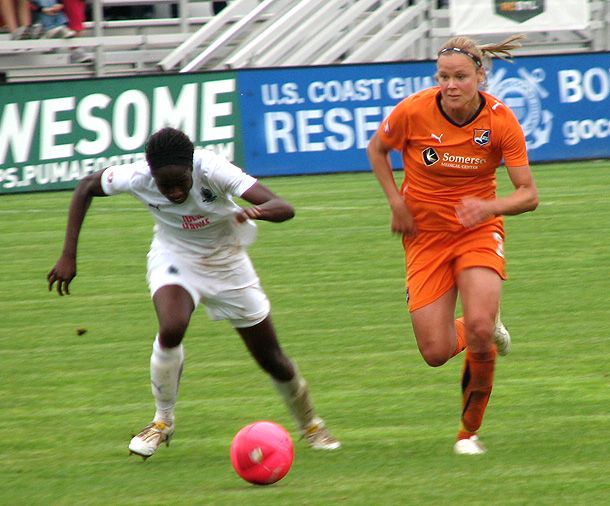 File:LauraKalma-b-2010ri.jpg