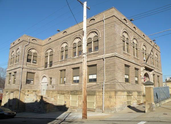 File:McClearyElementarySchool.jpg