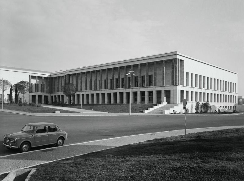 File:Palazzo delle Scienze Esterno 1950 1960.jpg