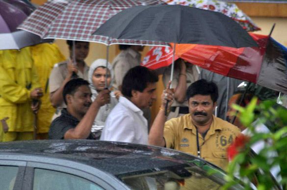 File:Raj Babbar at Rajesh Khanna's funeral 11.jpg