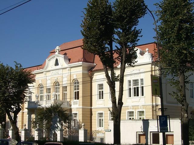 File:Rectoratul Universitatii "Lucian Blaga" din Sibiu.jpg