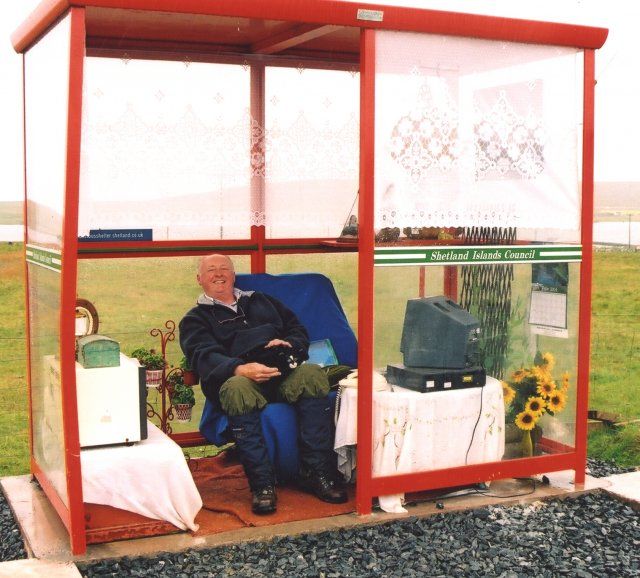 File:Unst Bus Shelter.jpg