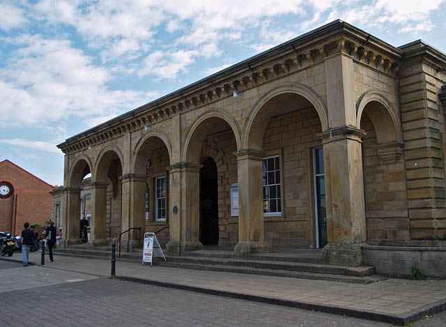 File:Whitby railway station.jpg