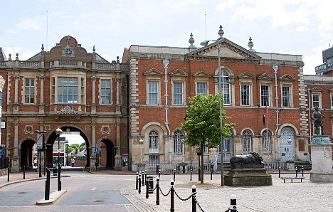 File:Aylesbury Market Square Bucks.jpg