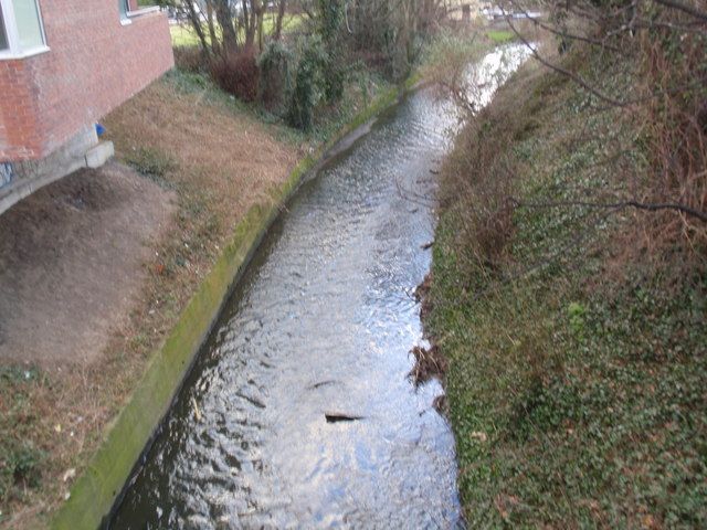 File:Camac River, Kilmainham, Dublin.jpg