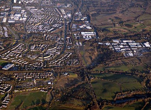 File:Cumbernauld Estates.jpg