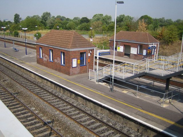 File:Iver Railway Station.jpg