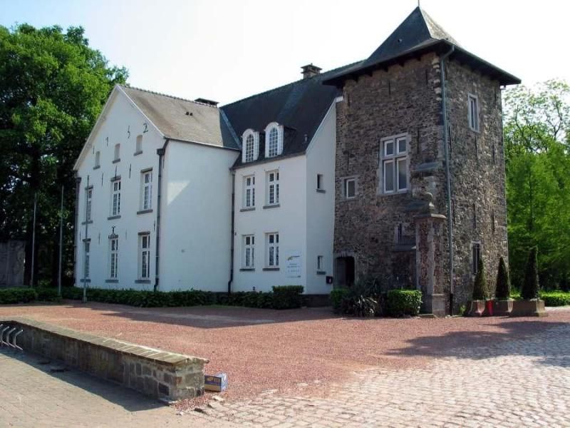 File:Kasteel Van Buizingen.jpg