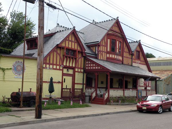 File:OldSewickleyTrainStation.jpg