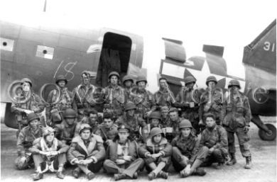 File:Pathfinders before Normandy Landings.jpg