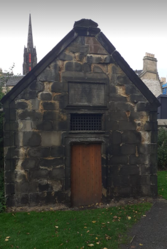 File:The Trotter vault, Greyfriars Kirkyard.png