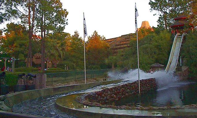 File:Astroworld Ozarka Splash.jpg