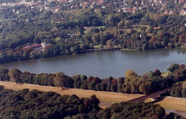 File:Auensee-Leipzig.jpg