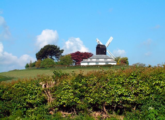 File:Hogg Hill Mill.jpg